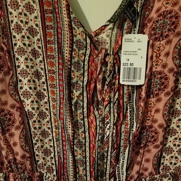 2/$20 Short Romper - Picture 4 of 4